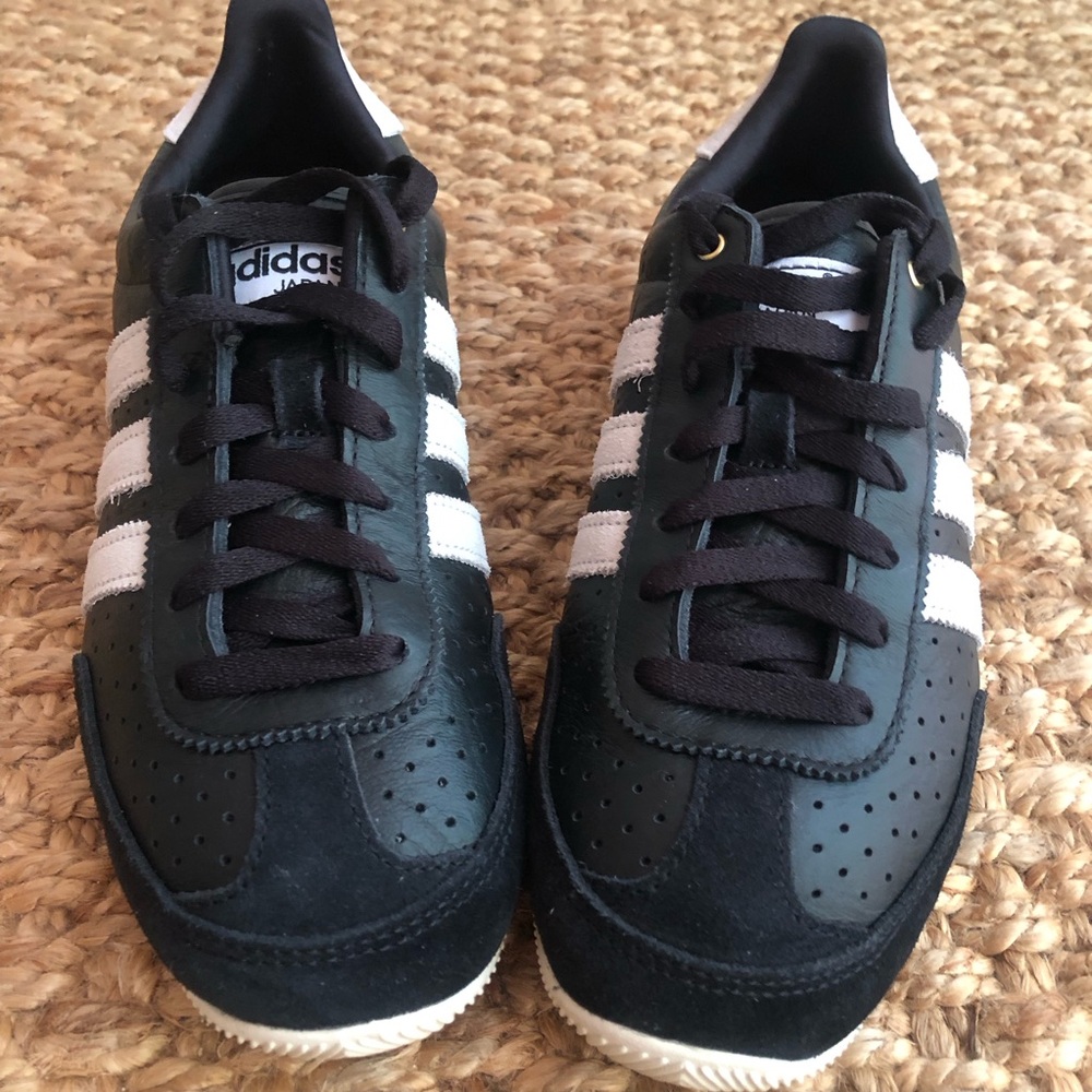 New: adidas Japan Sneakers. Size 9 - Picture 9 of 16